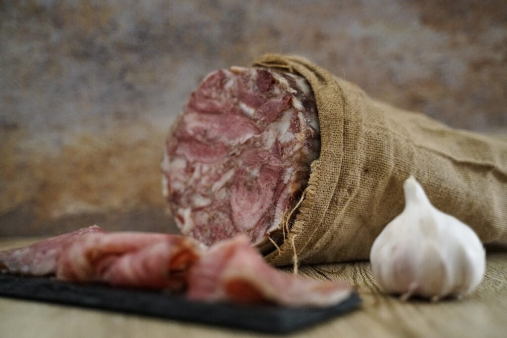 Salume di carne suina cotta tradizionale italiano In Toscana e Marche si gusta a fette grosse scottate in Veneto a fette sottili con vino rosso