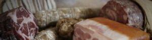 Selezione di salumi della lessinia disponibili a verona